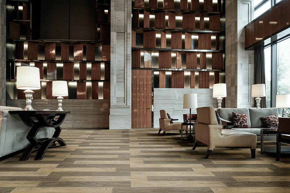 ambientada_hotelaria_hall-de-entrada_lvt_ambienta-series_evolve_acai_régua_24038621_1556892885_3000x2000